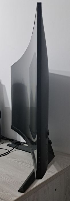 Monitor Curbat Asus 31.5 inch 165hz