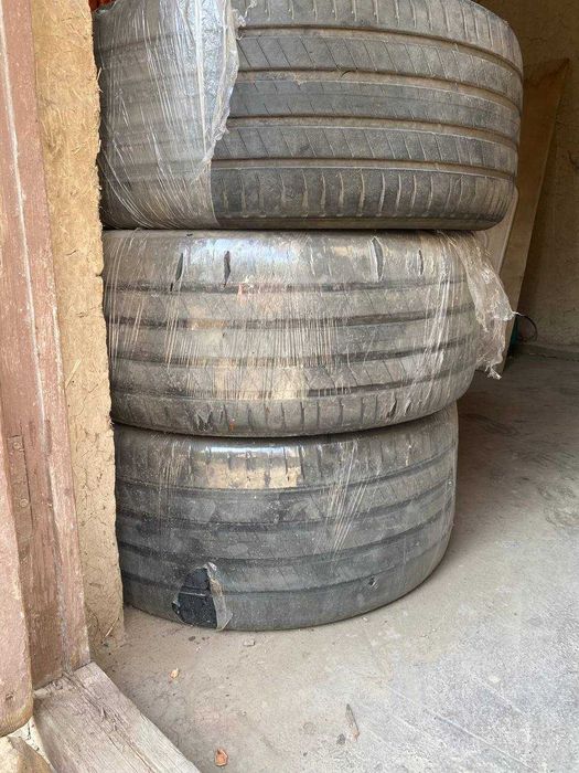 Автомобильные шины "Michelin" R21