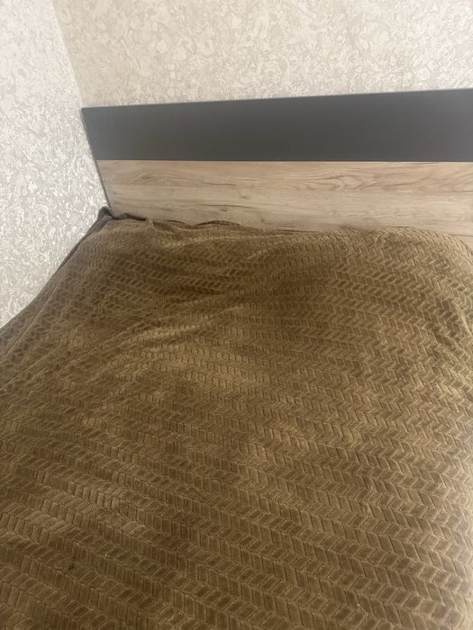 Продам спальный гарнитур