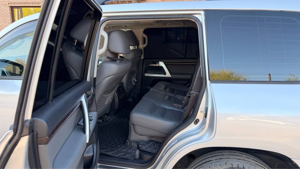 Продается Toyota Land Cruiser200