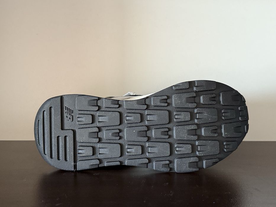 NEW BALANCE 5740 / 40.5номер 26см Стелка Нови с Кутия
