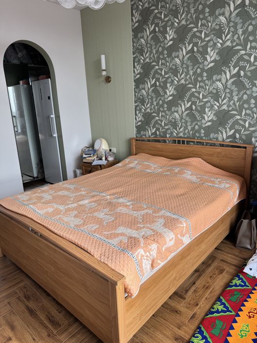 Продам кровать 160*200