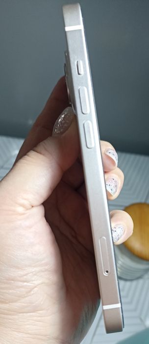 Продам iPhone 14, 128gb цвет Starlight