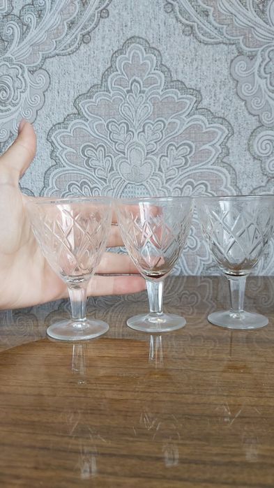 Хрустальные рюмки