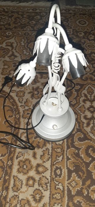 Настольная лампа