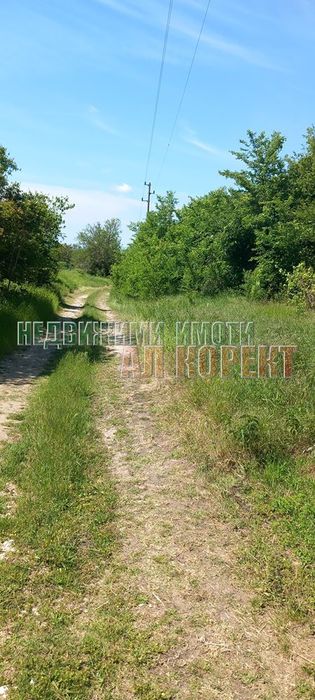 Парцел в Варна, област-с.Добрина площ 1150 цена 17000