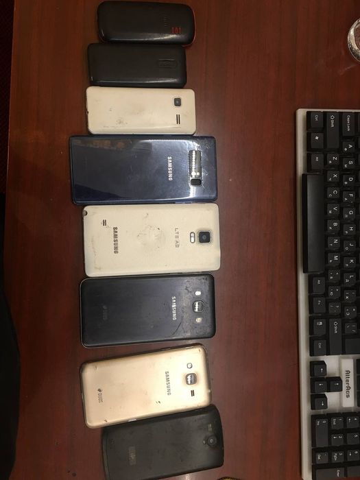 Телефоны на запчасти