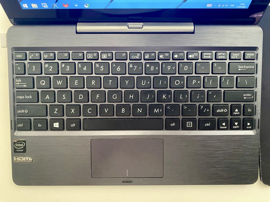Ноутбук-трансформер ASUS