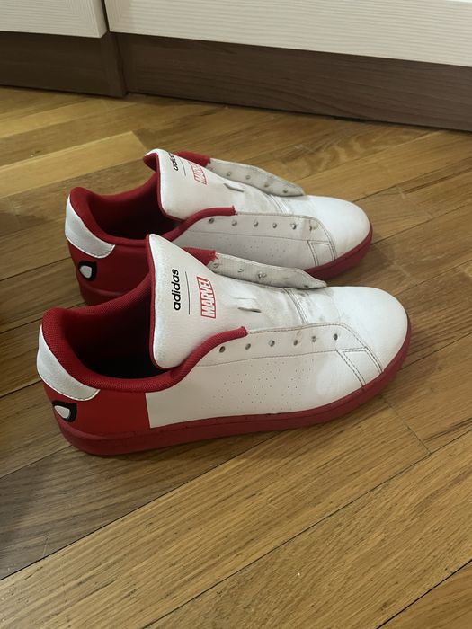 Кроссовки adidas
