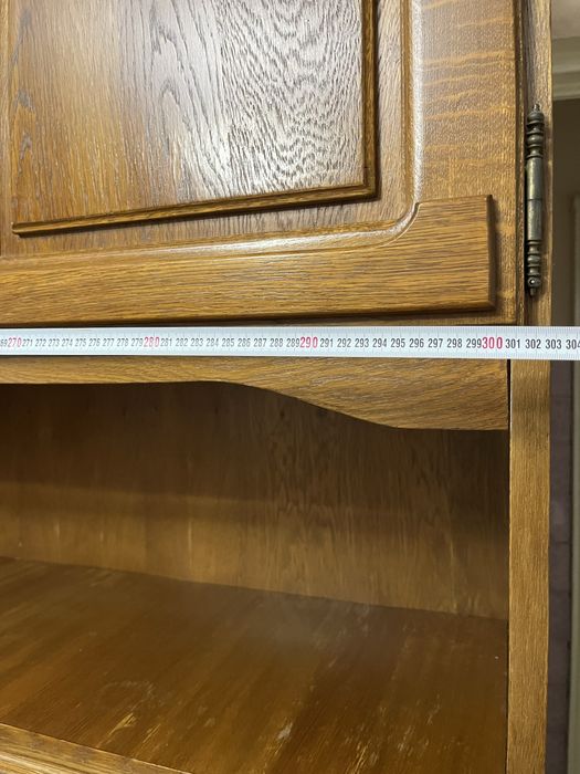 Mobila living stil clasic – set complet (dulapuri, vitrina și spatii de depozitare biblioteca)