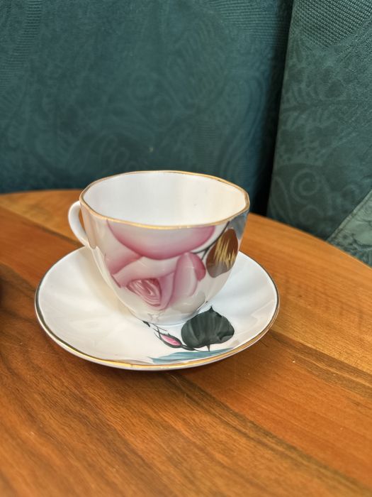 Руски/съветски сервиз “Сватбен подарък” или “Рози” на ЛФЗ Ломоносов