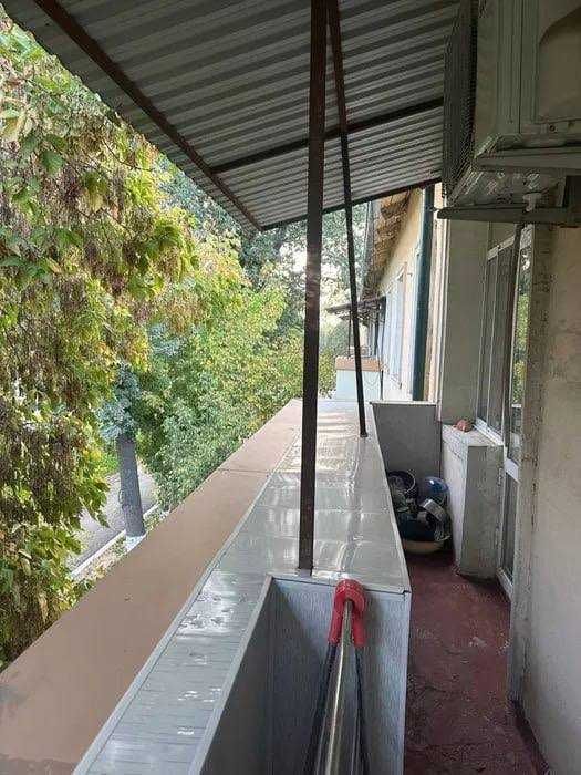 Продажа ЦУМ - Ор-р космонавтов 1/3/3  32м2  - Кирпич  62.000 у.е