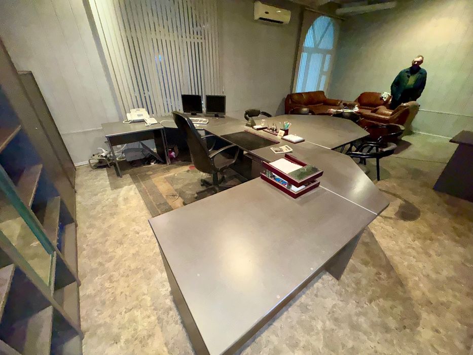 Большой стол в кабинет руководителя