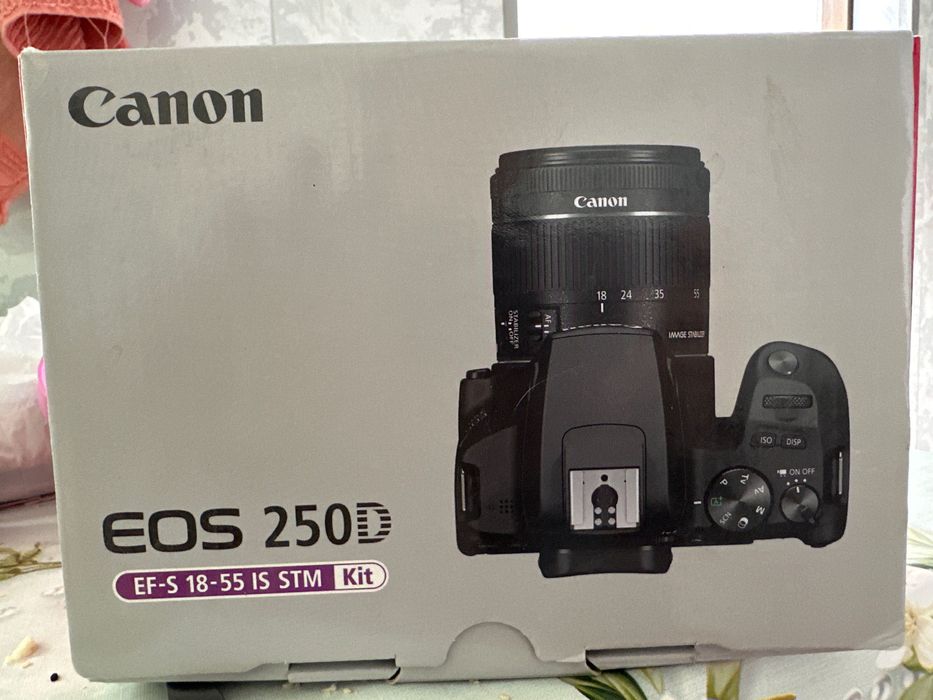 Техника,видеокамера EOS 250D CANON
