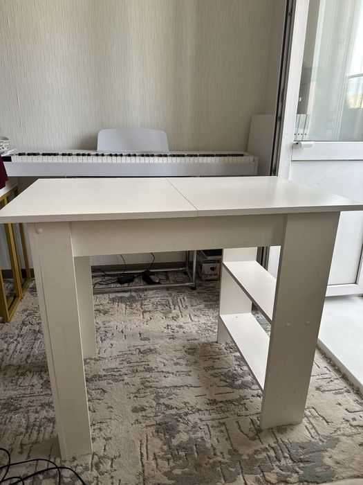 Продам кухонный стол