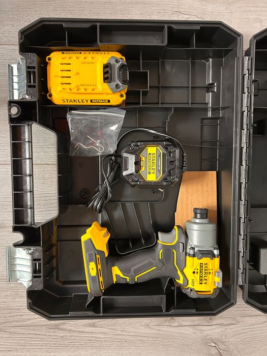 Masina de insurubat cu impact STANLEY FATMAX