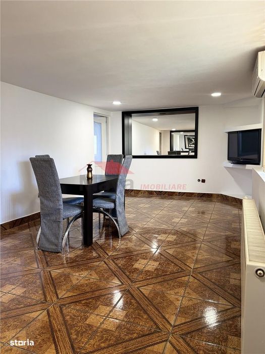 Apartament 3 camere, zona Cadastru
