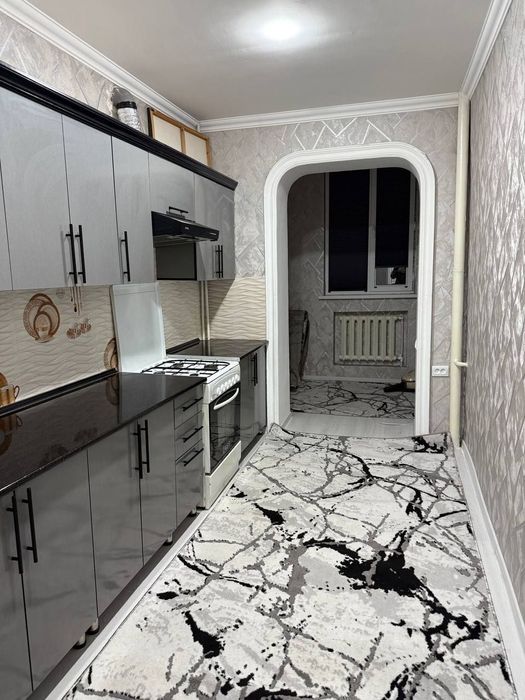 4 xonali kvartira sotiladi