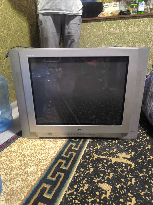 Sotiladi televizor LG