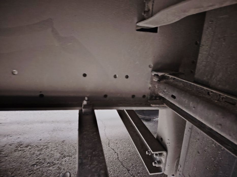 Semiremorca schmitz s01 sașiu gros fără fisuri