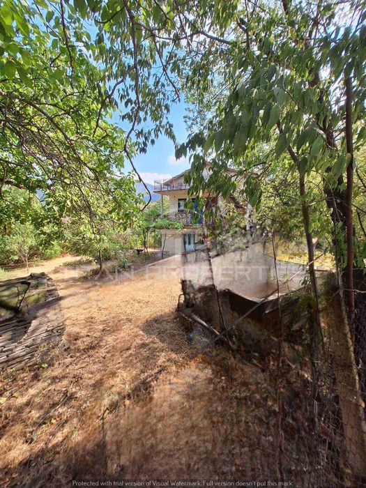 Двуетажна къща, Куклен