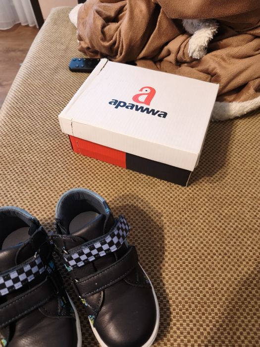 Vand pantofi pentru baieti apawwa