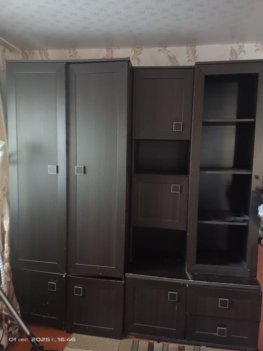 Продам стенку в зал