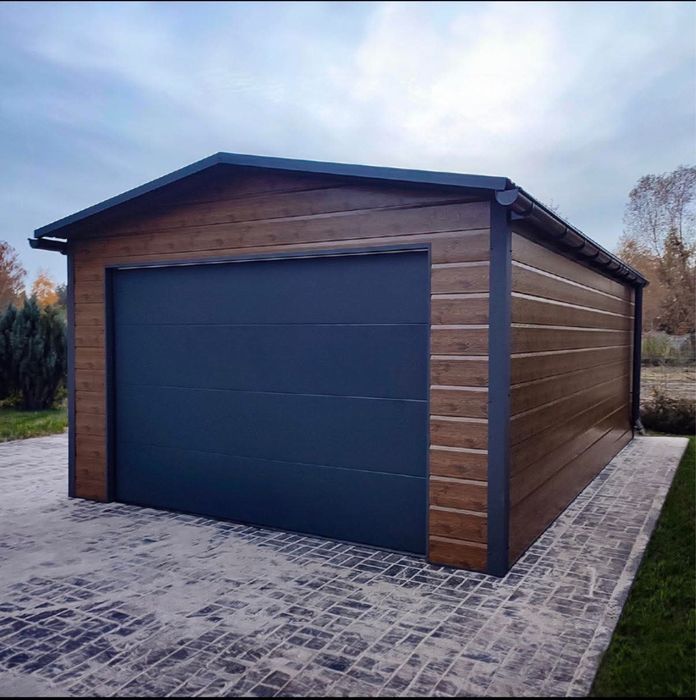 Construim garaje auto pe structura metalica si panouri sandwichi