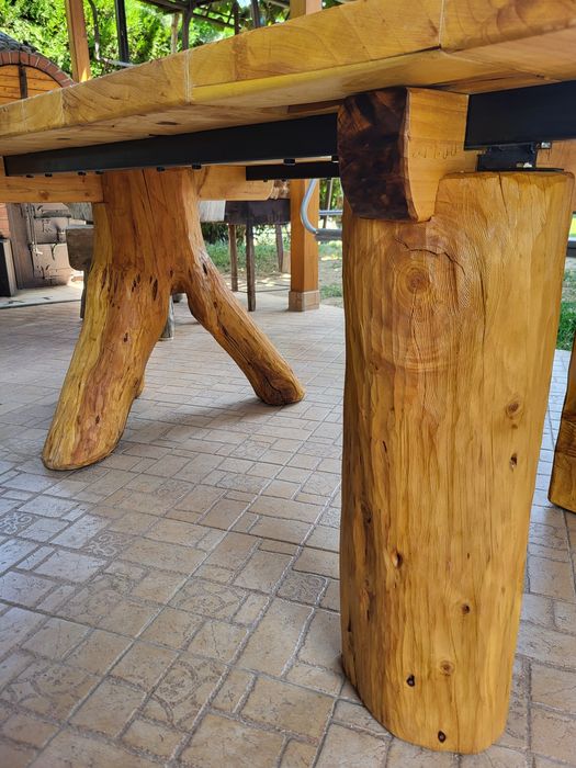 Маса от кедрово дърво (неизползвана)