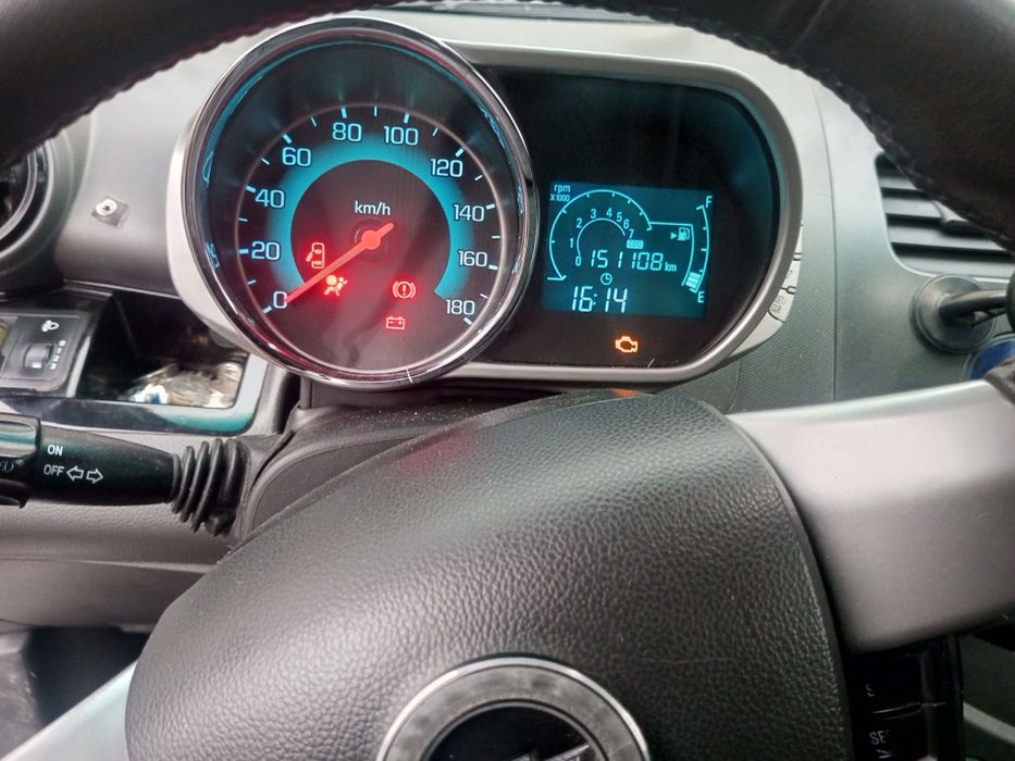 Spark sotiladi spark