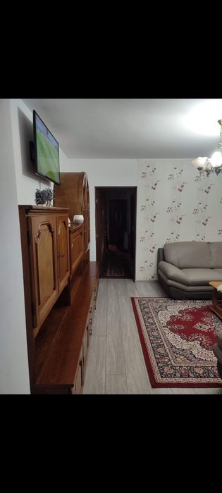 Schimb apartament cu 4camere complet mobilat cu unul cu 2 camere plus diferența.