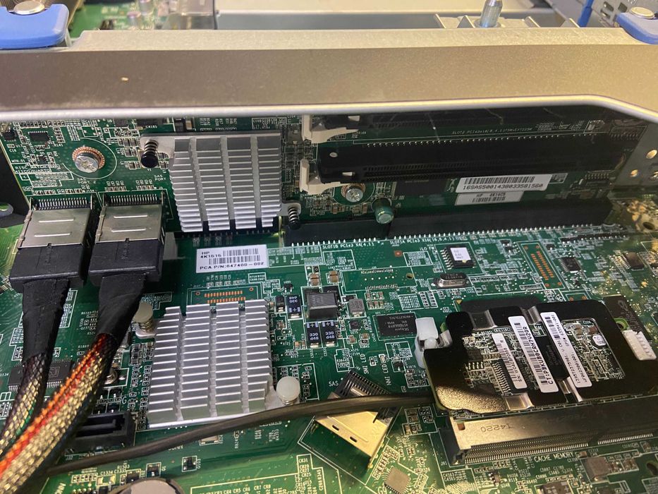 Сървър HP DL380e G8 2x Xeon E5-2450L 16 core, 32GB RAM, 2xPSU, Proxmox