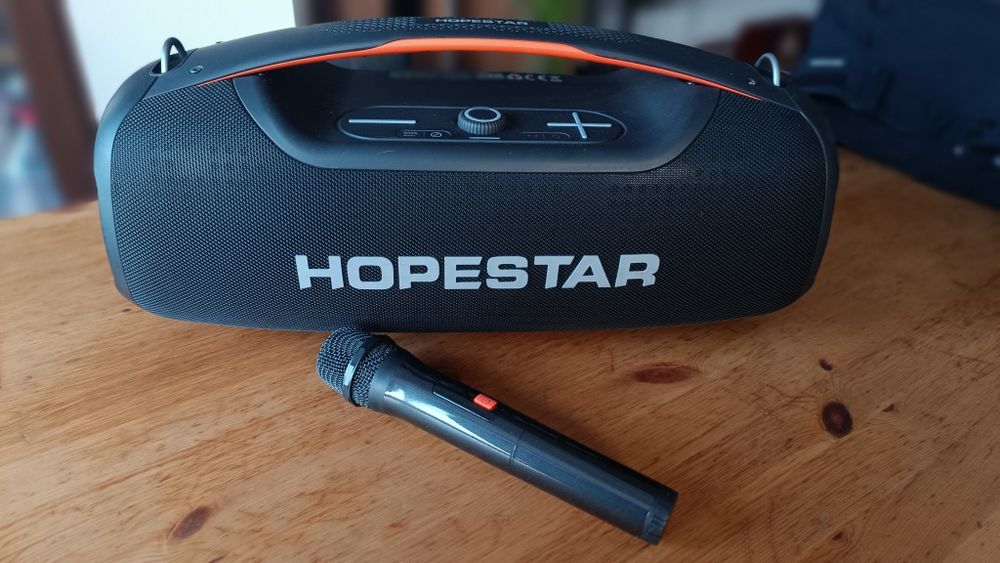 Vand boxa cu microfon HOPESTAR , acustica si bass senzationale.