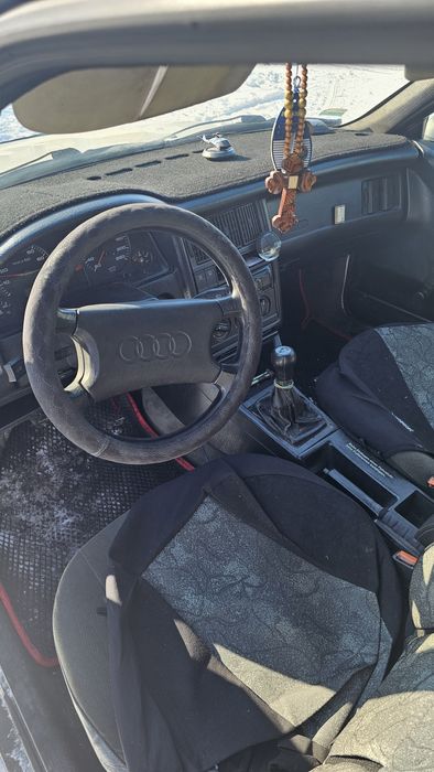 Продам Audi 80. Вложений не требует.