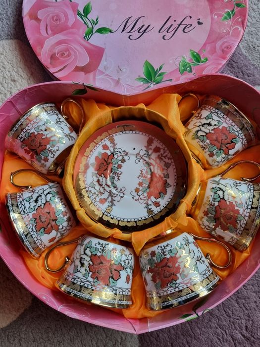 Продам чайный сервиз.