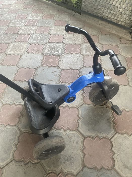 трёхколёсный велосипед