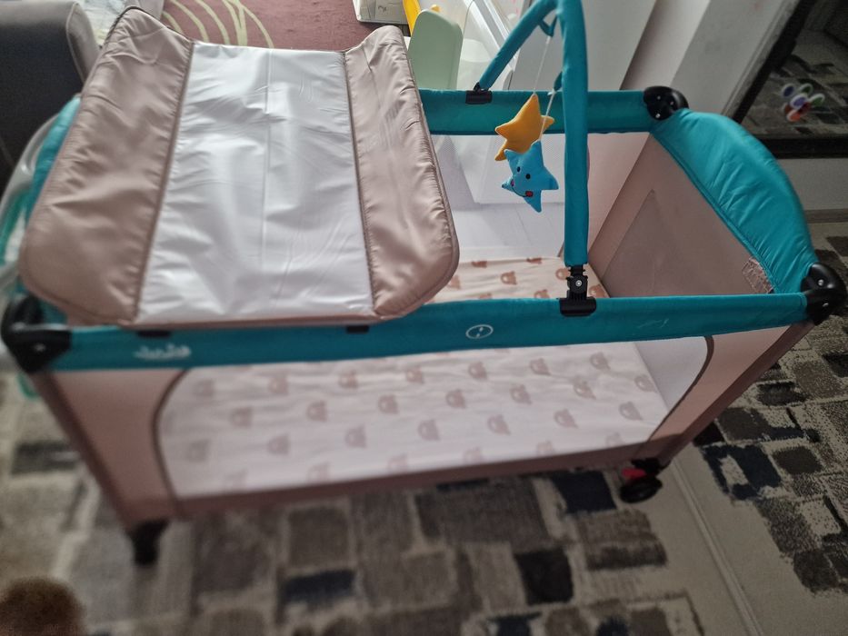 Patut in stare foarte buna folosit doar câteva luni