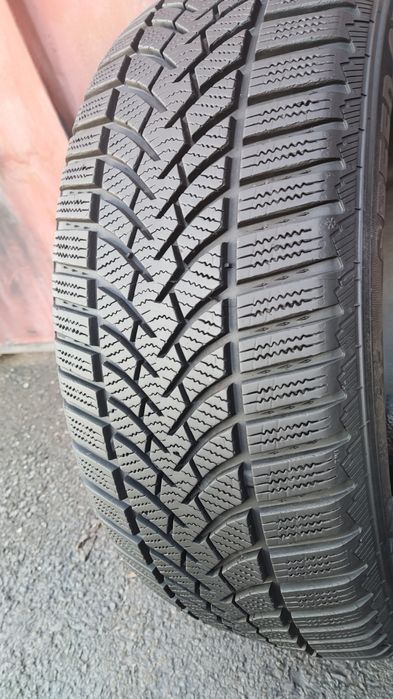 1брой зимна гума 225/55/17 Semperit