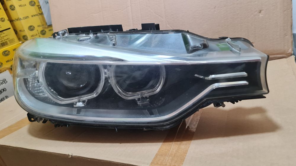 Far xenon dreapta BMW 3 F30 F31 7259526