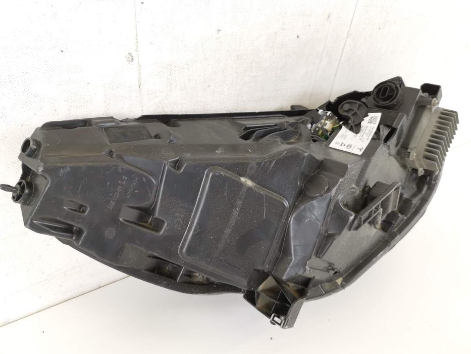 Ляв фар Led Tesla Model 3/Y / Lqv far Led Tesla Model 3/Y Оригинален а