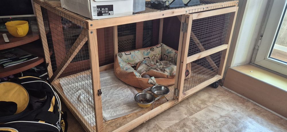 Клетка, вальер для животных