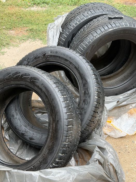 Продам зимние покрышки