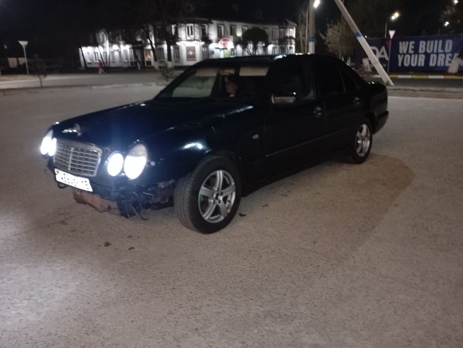 Срочно продам Мерседес 210