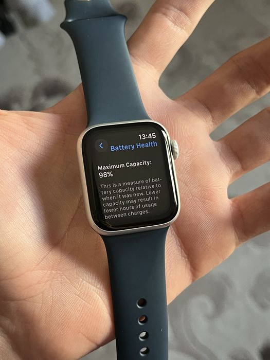 APPLE WATCH SE В отличном состоянии