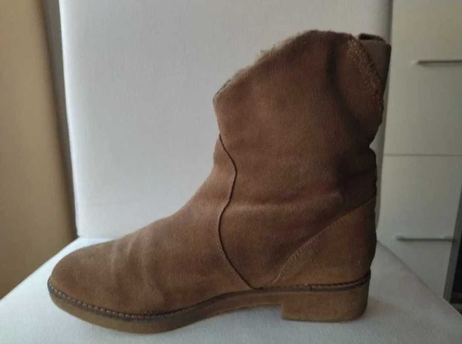 Дамски боти от ZARA, размер 37.