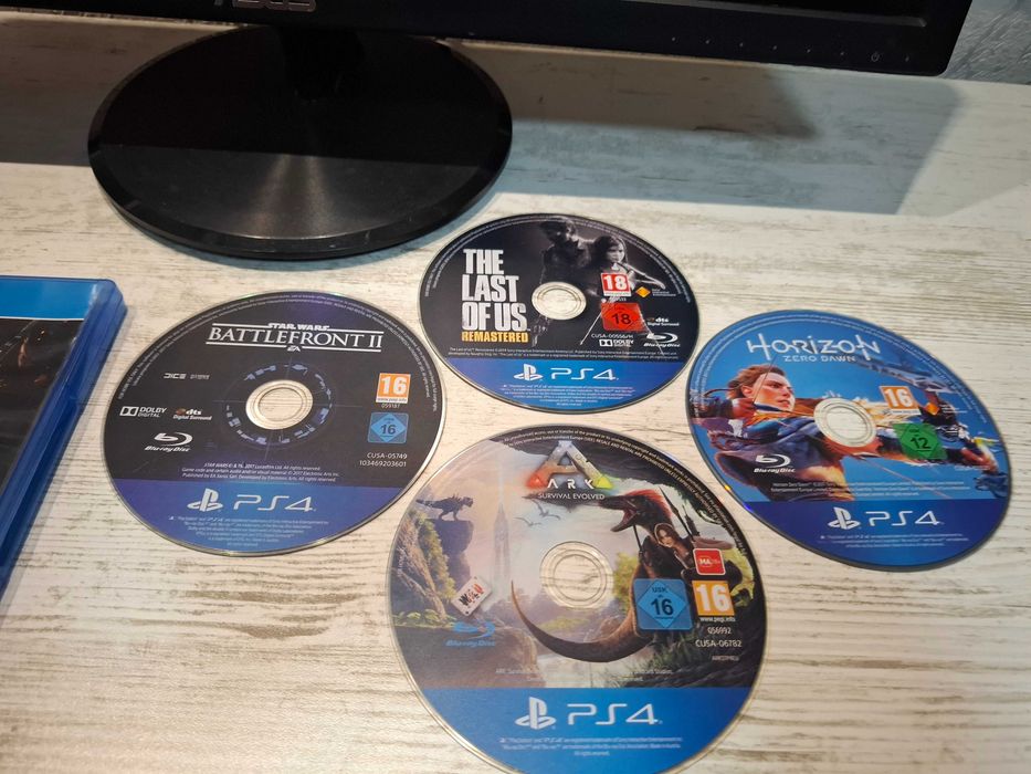 Продавам комплект PlayStation 5 с диск – готов за игра!