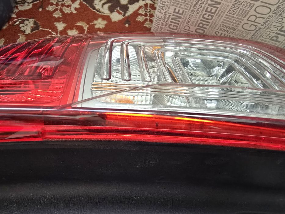Stop crăpat  Dacia Mcv