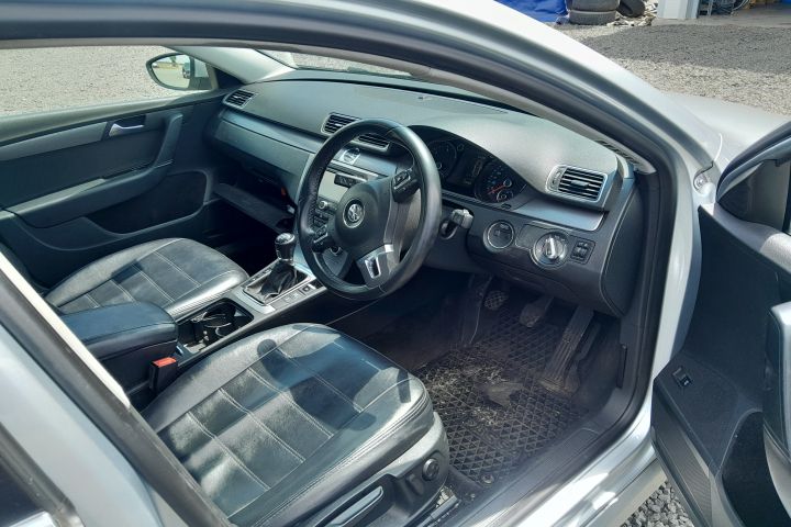 Dezmembrez Volkswagen VW Passat B7