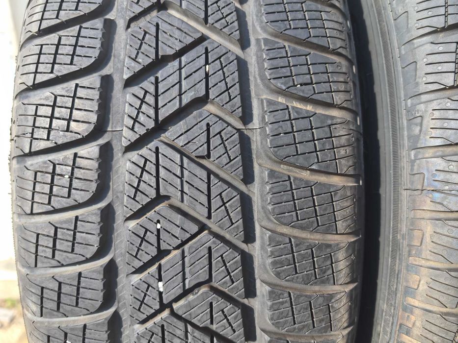 225/65/17 Пирели ДОТ 2022 г - Като нови !