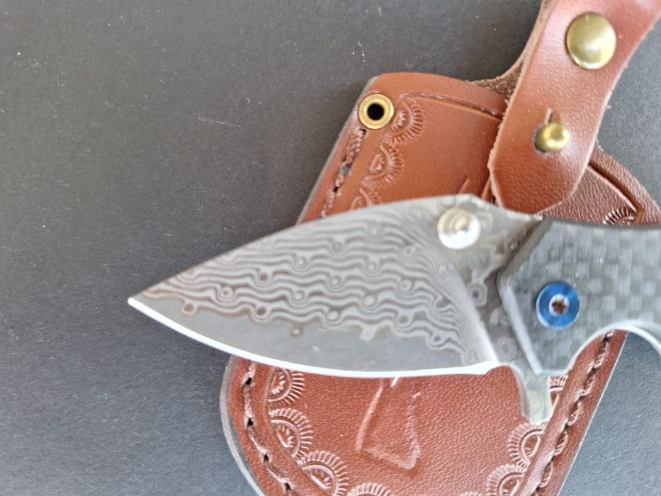 Сгъваем мини нож от дамаска стомана VG-10 и дръжка от карбон